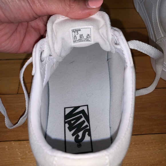 VANS “Ward” NWT White/White Sneakers - Women’s 7.5 - Picture 7 of 9